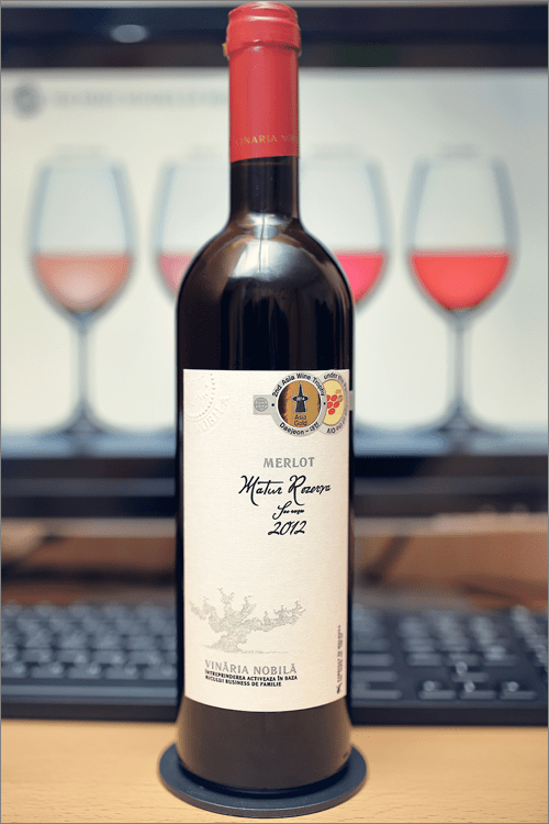 VINARIA_NOBILA_Merlot_2012