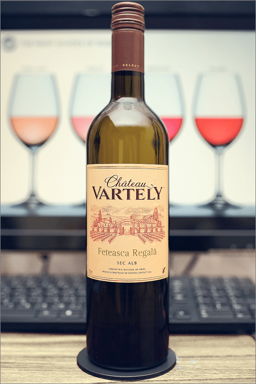 CHATEAU_VARTELY_Feteasca_Regala_2014