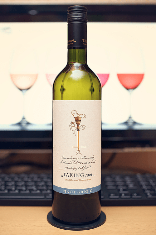 TAKING_ROOT_Pinot_Grigio_2011