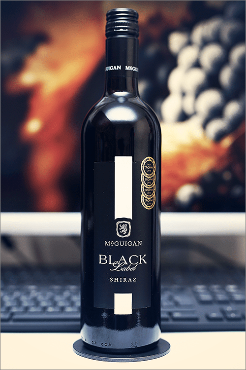 MCGUIGAN_Black_Label_Shiraz_2017