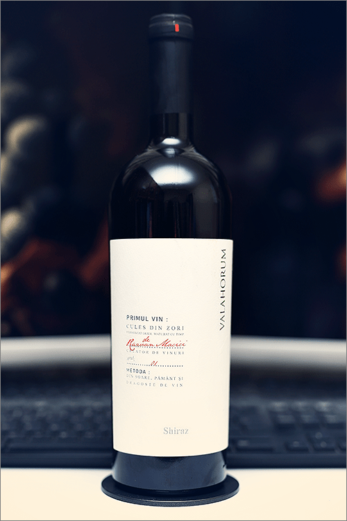 VALAHORUM_Primul_Vin_Anul_01_Shiraz_2016
