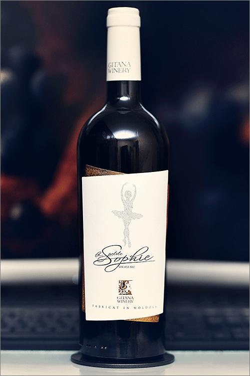 GITANA_WINERY_La_Petite_Sophie_2017