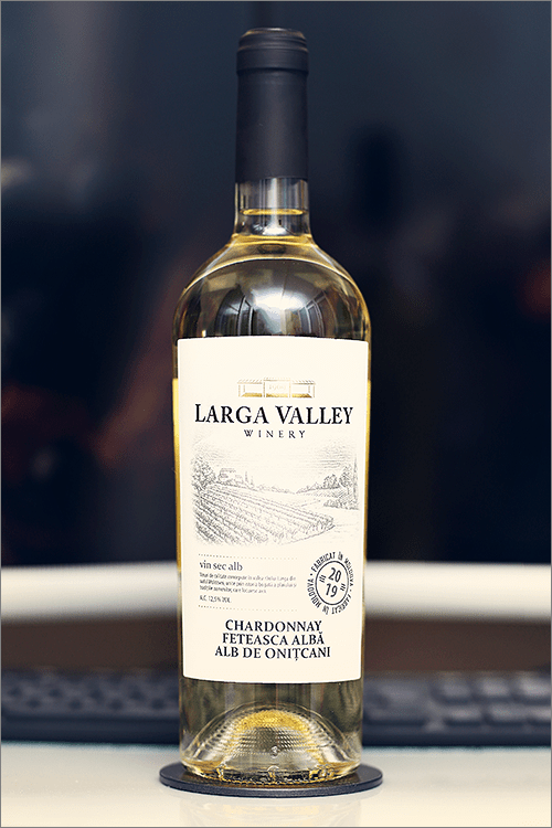 LARGA_VALLEY_ChardonnayFeteascaAlba_Alb_deOnitcani_2019