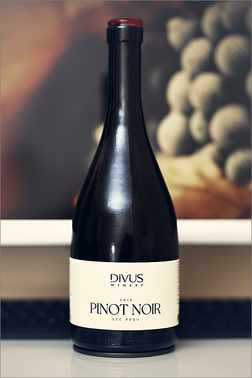 DIVUS_WINERY_PinotNoir_2019