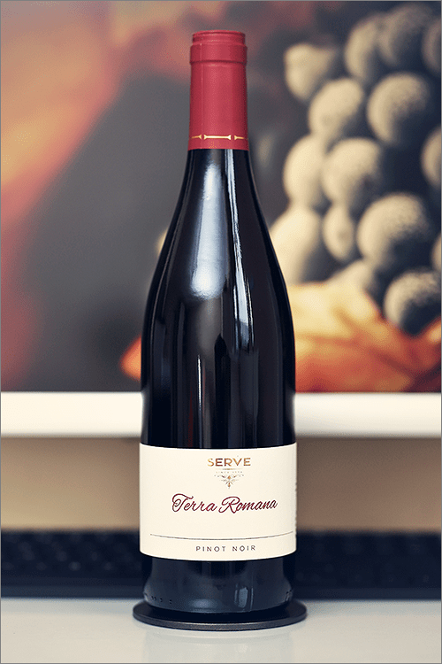 SERVE_TerraRomana_PinotNoir_2018