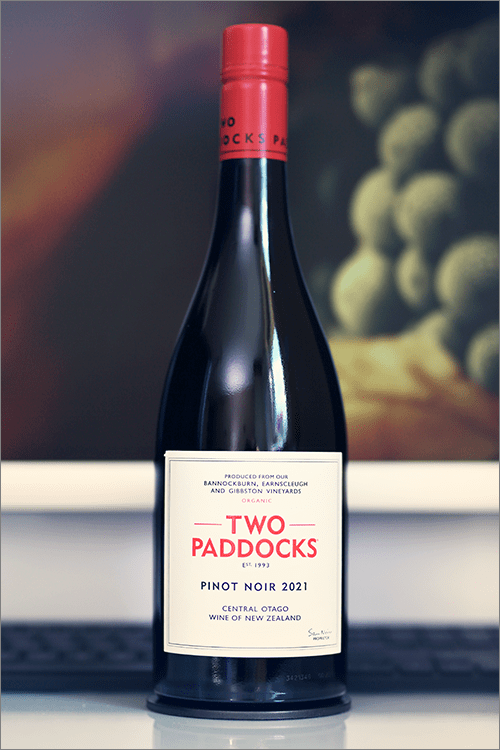 TWO_PADDOCKS_PinotNoir_2021